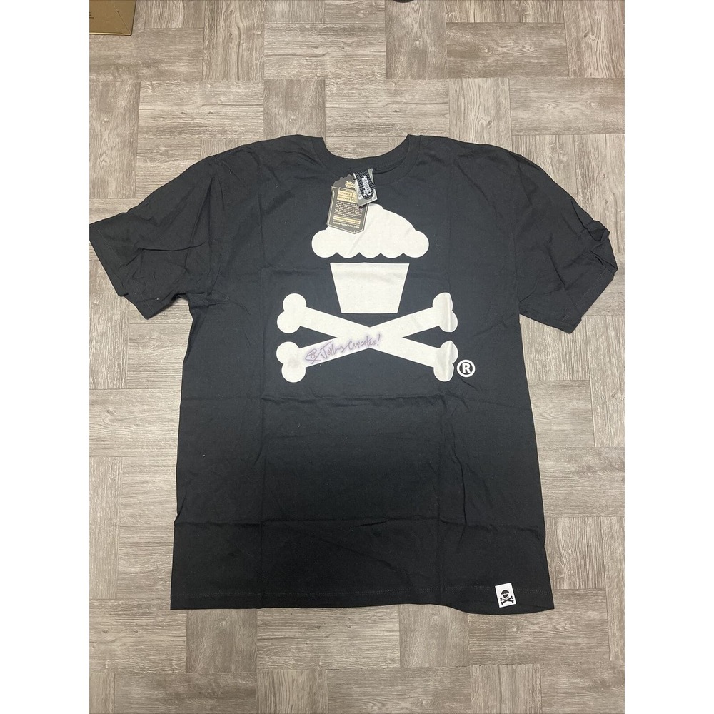 Johnny cupcakes t-shirt Black Mens size Large . New With tags & poly Bag
